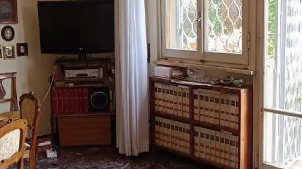 Soggiorno - Panoramic Apartment with Garden in Settignano, Florence