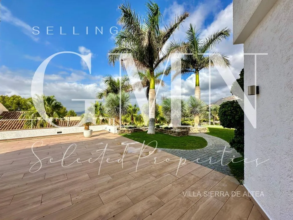 Terrace - Luxury Villa with Sea View in Altea