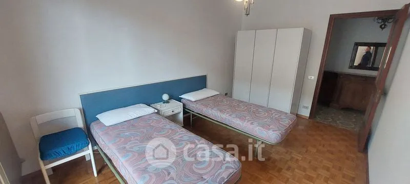 Chambres - Central Quadrilocale with Balcony in Monforte d'Alba