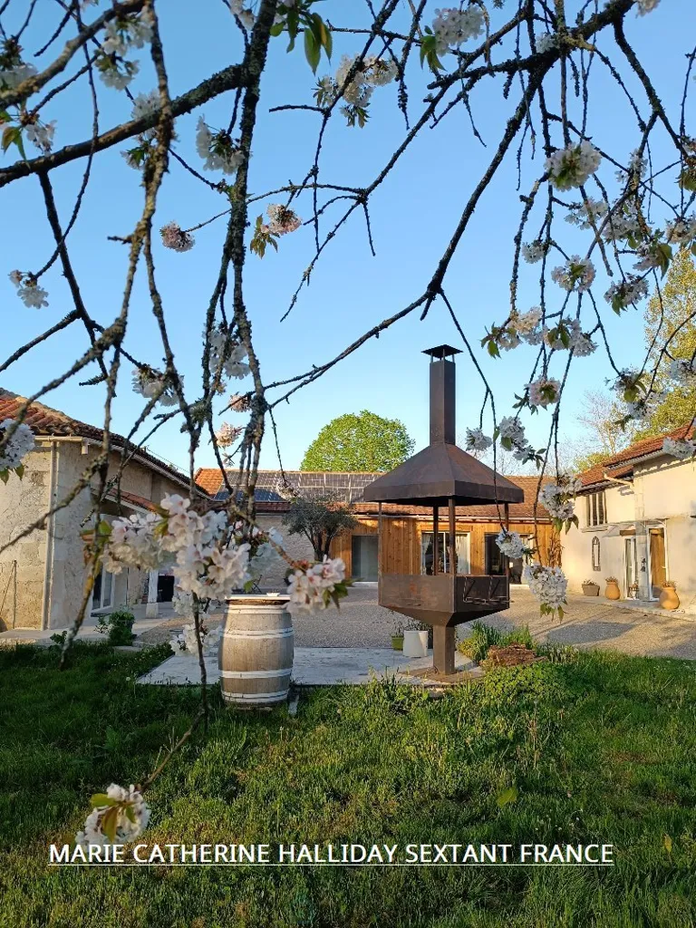 Jardin - Ferme Rénovée avec 2 Gîtes et Cour Intérieure à Périgueux