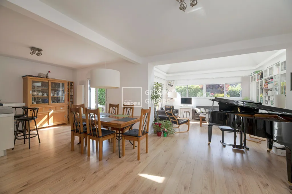 Séjour - Maison d'Architecte avec Jardin à Bellevue