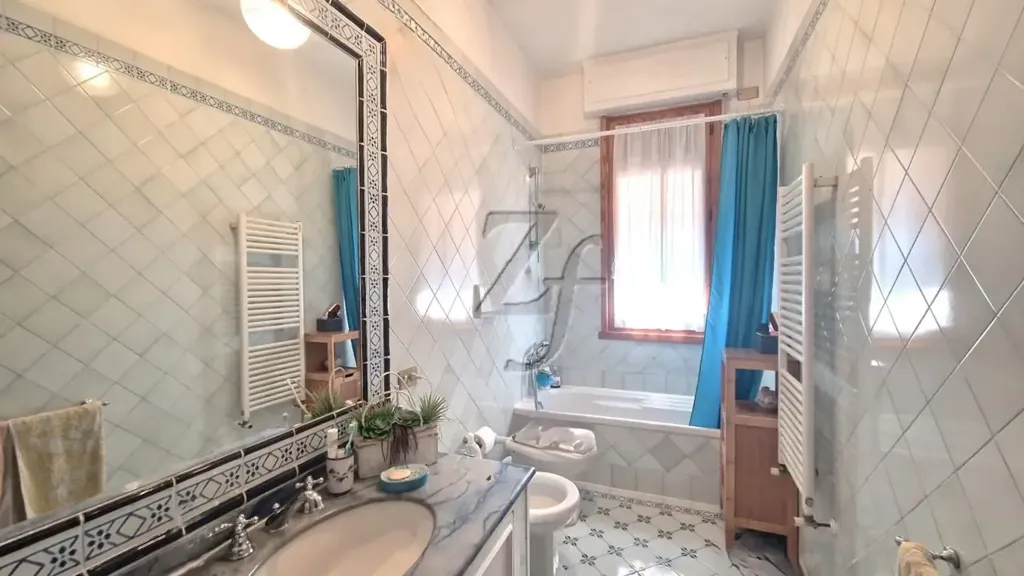 Vannitoad - Four-Room Apartment with Terraces in Prato