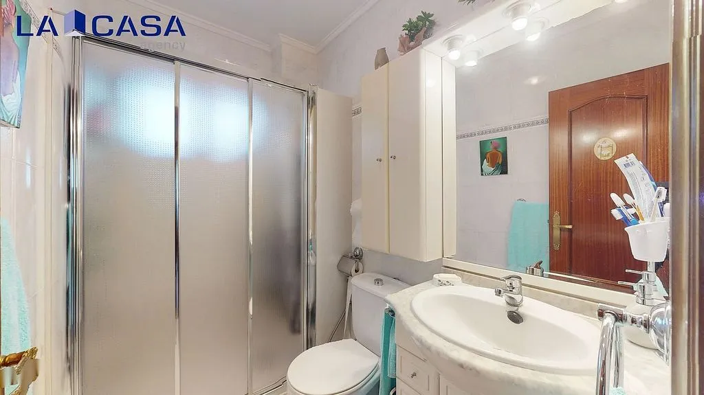 Vannitoad - Apartment with Balcony in Arangoiti