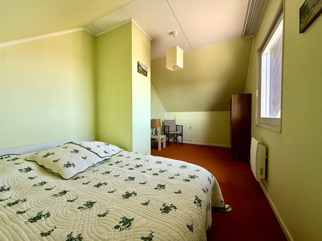Bedrooms - 7-Piece House with Garden in Essert