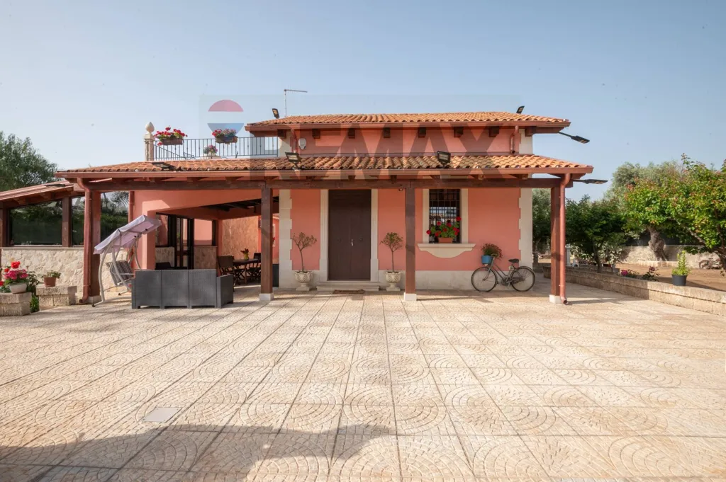 Terrasse - Rearranged Villa with Garden in Avola