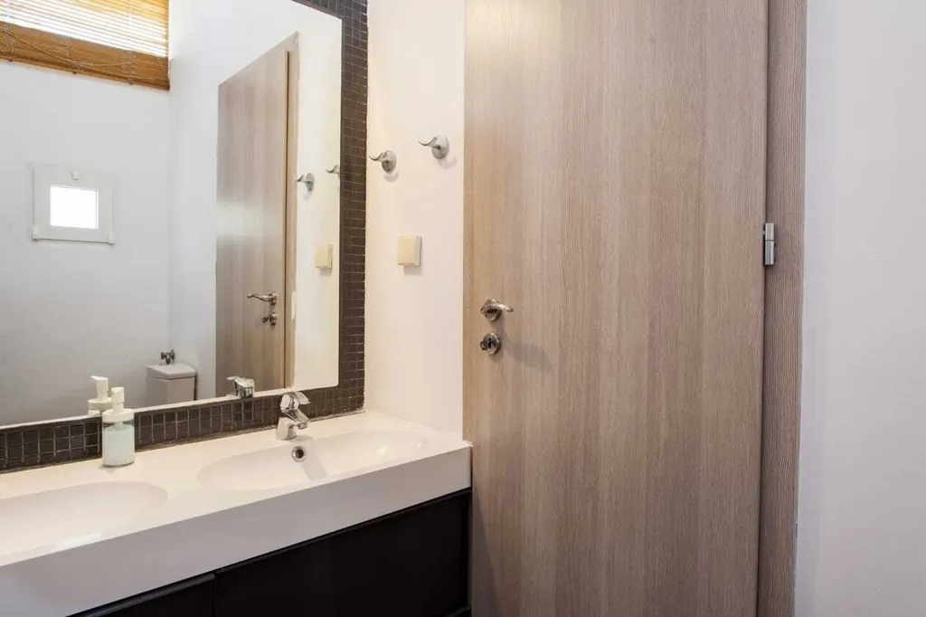 Vannitoad - Ground Floor Flat with Yard in Heraklion