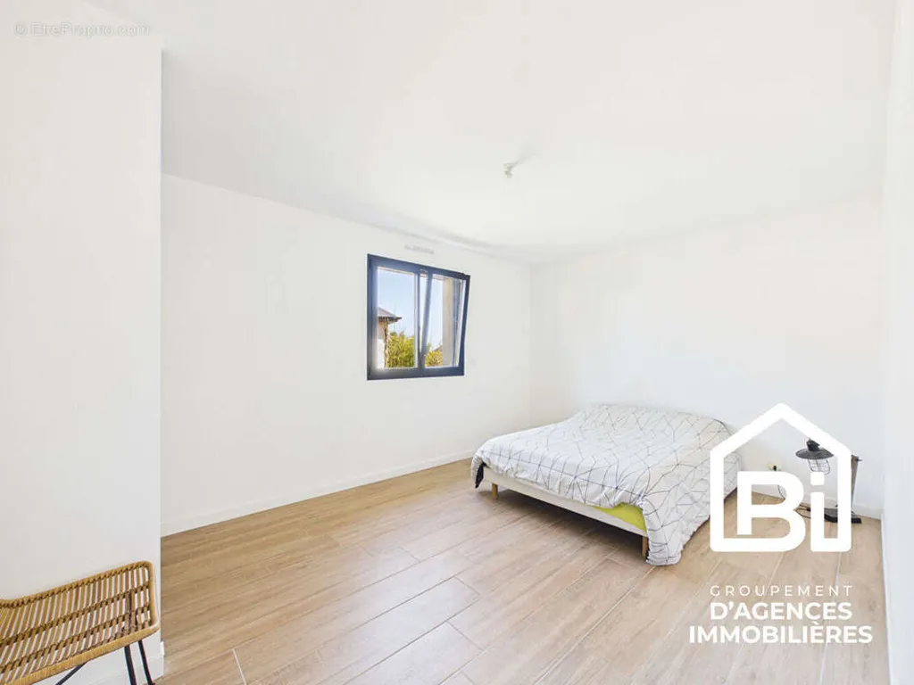 Chambres - Maison de Plain-Pied avec Jardin à Évrecy