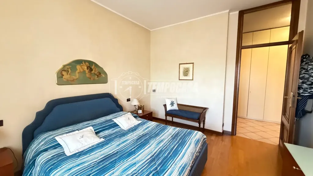 Chambres - Maison 8 pièces à IT