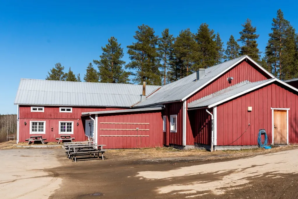 Extérieur - Activity Centre with Year-Round Potential near Umeå