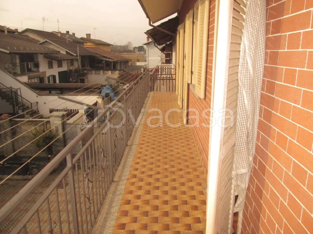 Rõdu - Rustic Villa with Private Garden in Villafranca Piemonte