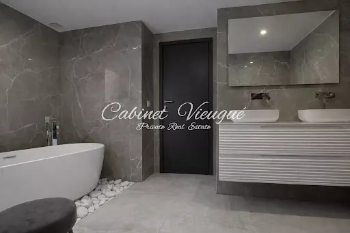 Vannitoad - Luxury Villa with Sea View in Grimaud