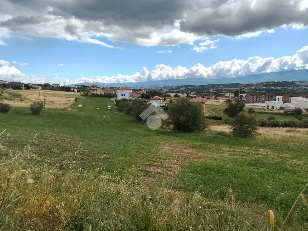 Garden - Buildable Residential Plot in Luzzi