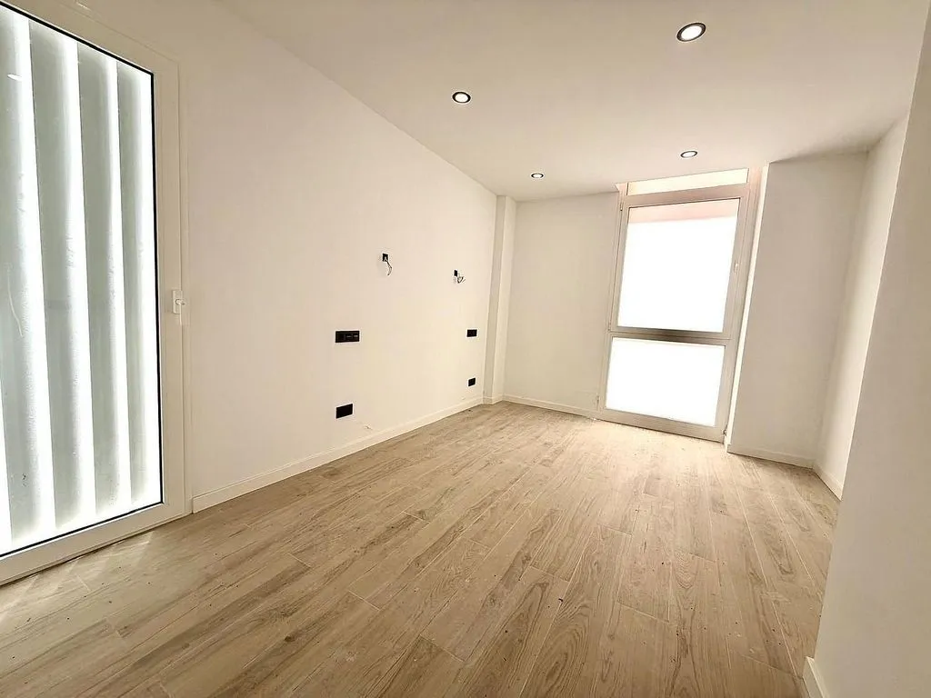 Pièces - Reformed Flat with Street-Level Access in Los Llanos