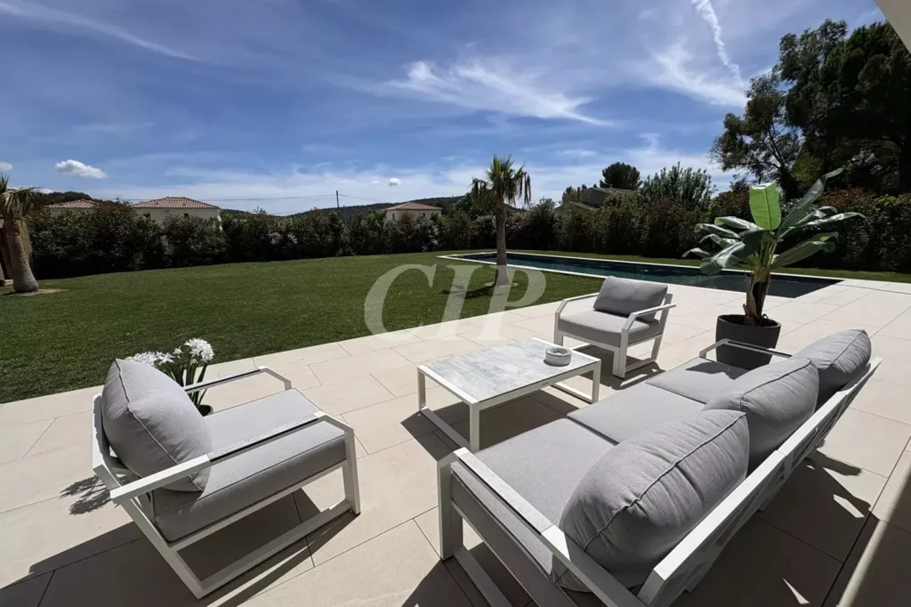Terrass - Contemporary Villa with Pool near Ventabren