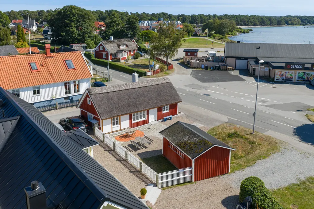 Vista aerea - Renovated Shopfront with Garden in Blekinge