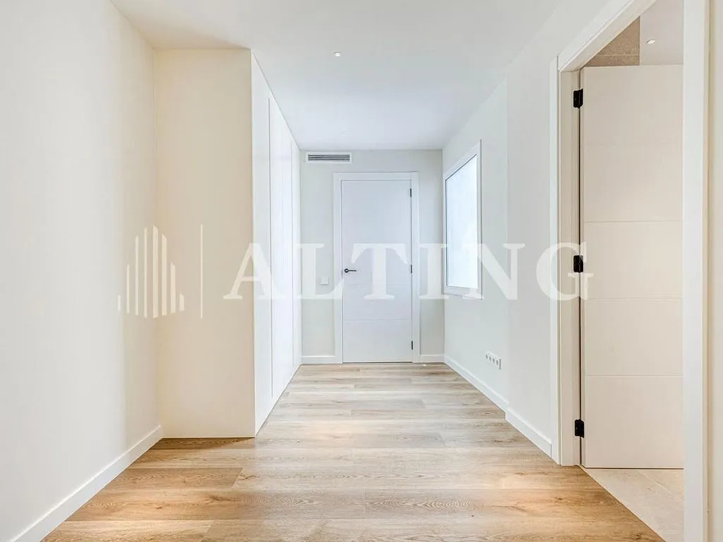 Hallway - Reformed Apartment with Terrace in Barcelona