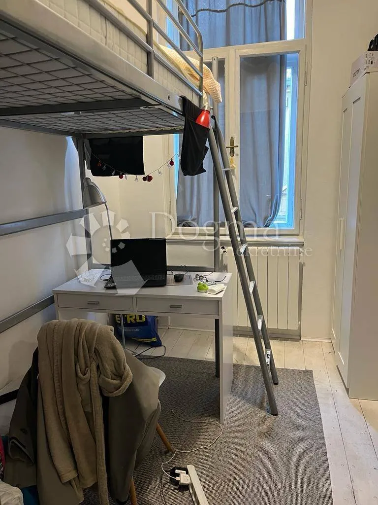 Magamistoad - Apartment in Historic Building, Rijeka Centre
