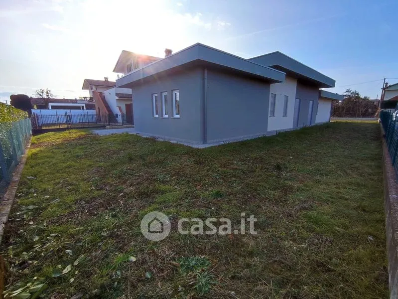 Välivaade - Modern Villa with Private Garden in Filago