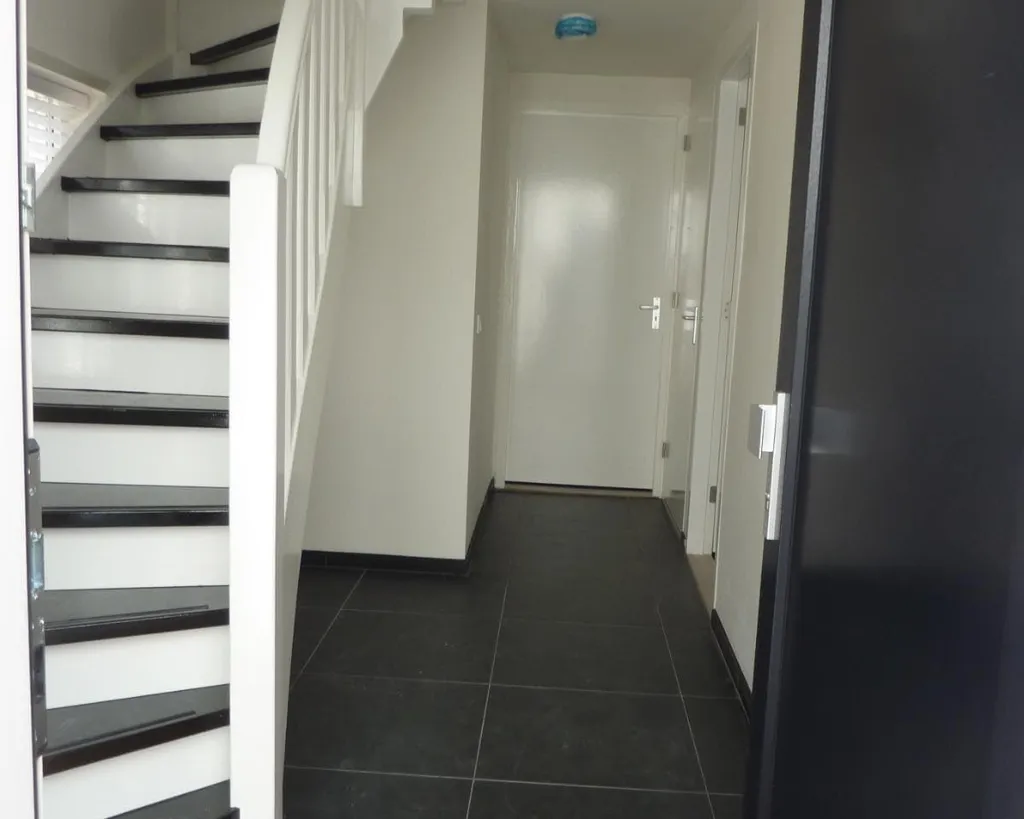 Toad - Central Tilburg Apartment with Balcony