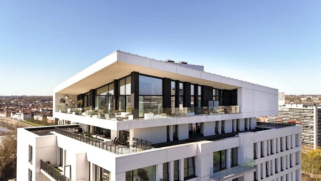 Vue aérienne - Penthouse avec Terrasse Panoramique au Cœur du Canal
