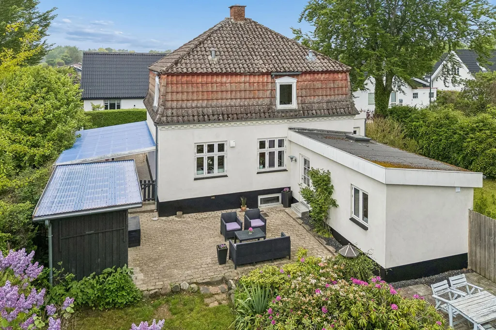 Õhuvaade - 1934 Villa with Garden in Dianalund