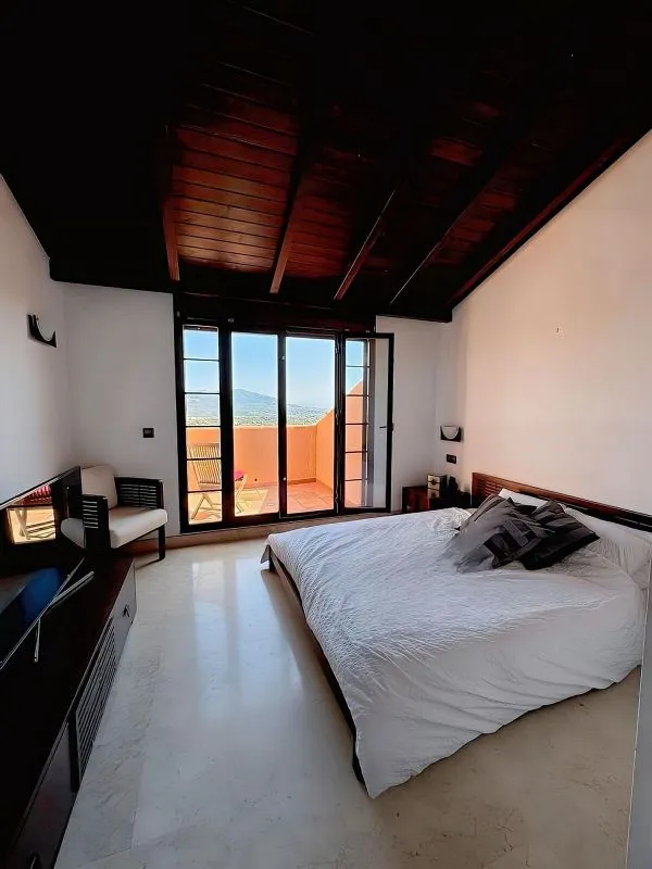 Magamistoad - Duplex with Pool and Terrace in La Mairena, Marbella