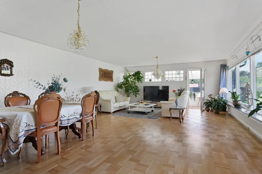 Salle à manger - 60s Villa with Large Garden in Västra Jakobsberg