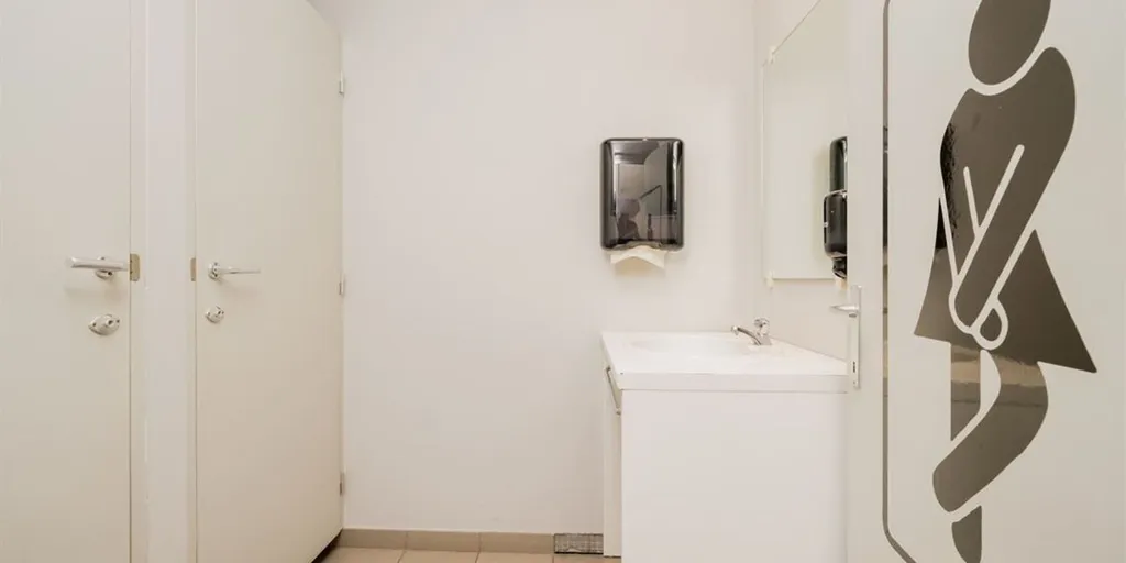 Bathrooms - Commercial Property with Flexible Use in Mechelen