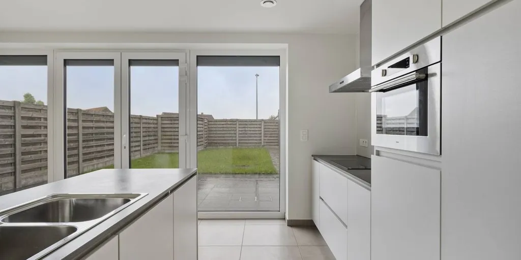 Köök - Bright Family Home with Terrace in Rumbeke
