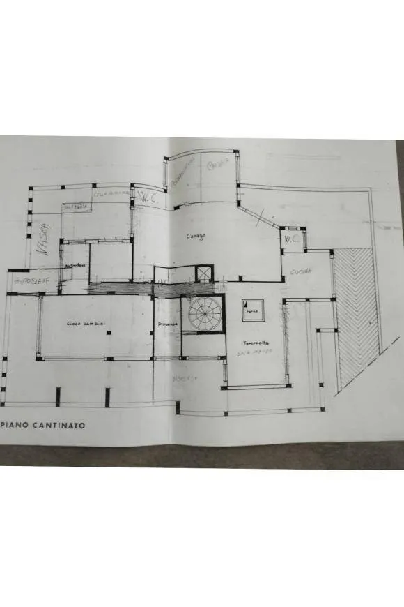 Plan - Luxury Villa with Private Garden in Palermo
