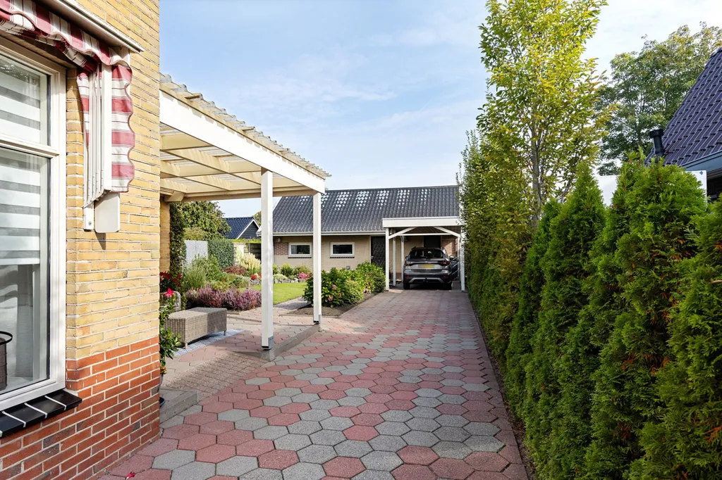 Extérieur - Detached House with Carport in Buitenpost