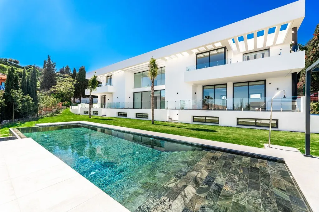 Bassein - Luxury Villa with Infinity Pool in Benahavís