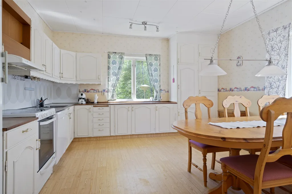 Sala da pranzo - Former Chapel with Garden in Flistad