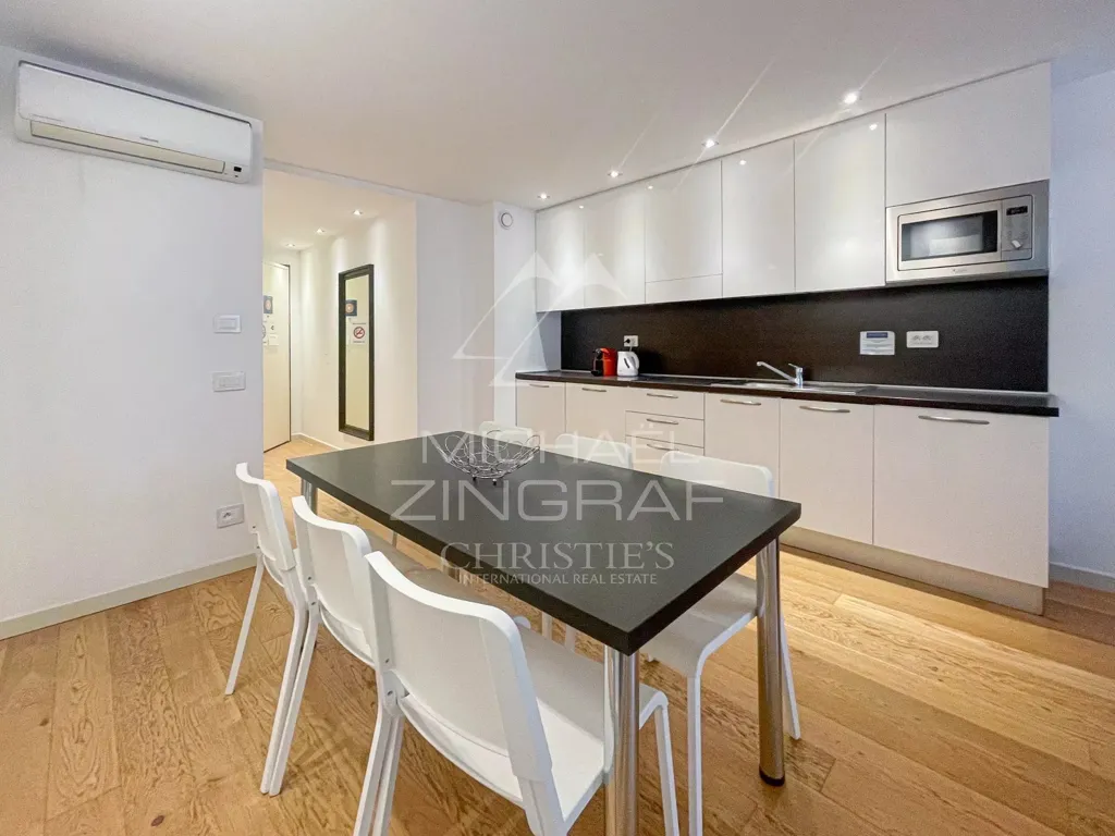 Cuisine - Appartement T3 Rénové au Centre de Cannes