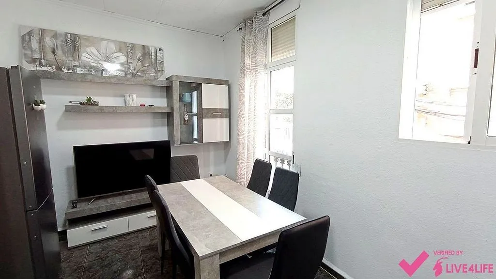 Salle à manger - Apartment with Balcony in El Cabañal, Valencia