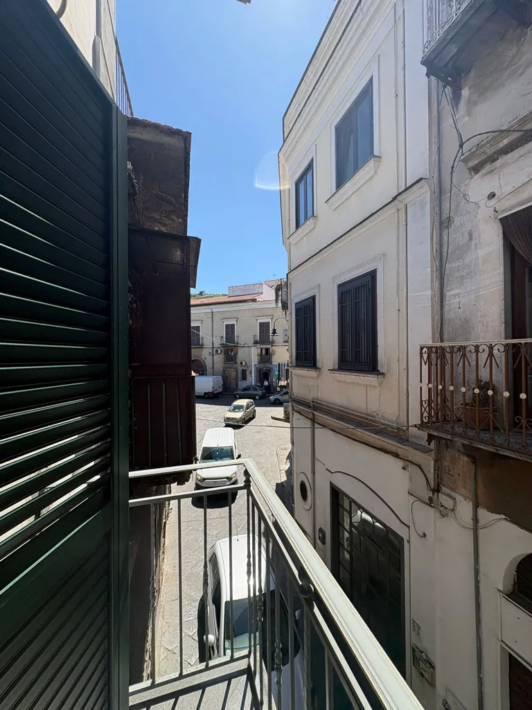 Rõdu - Colonial House with Terrace in Palma Campania
