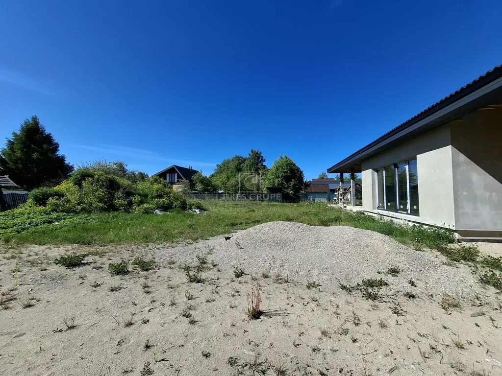 Aed - Masonry House with Garden in Dercekliai