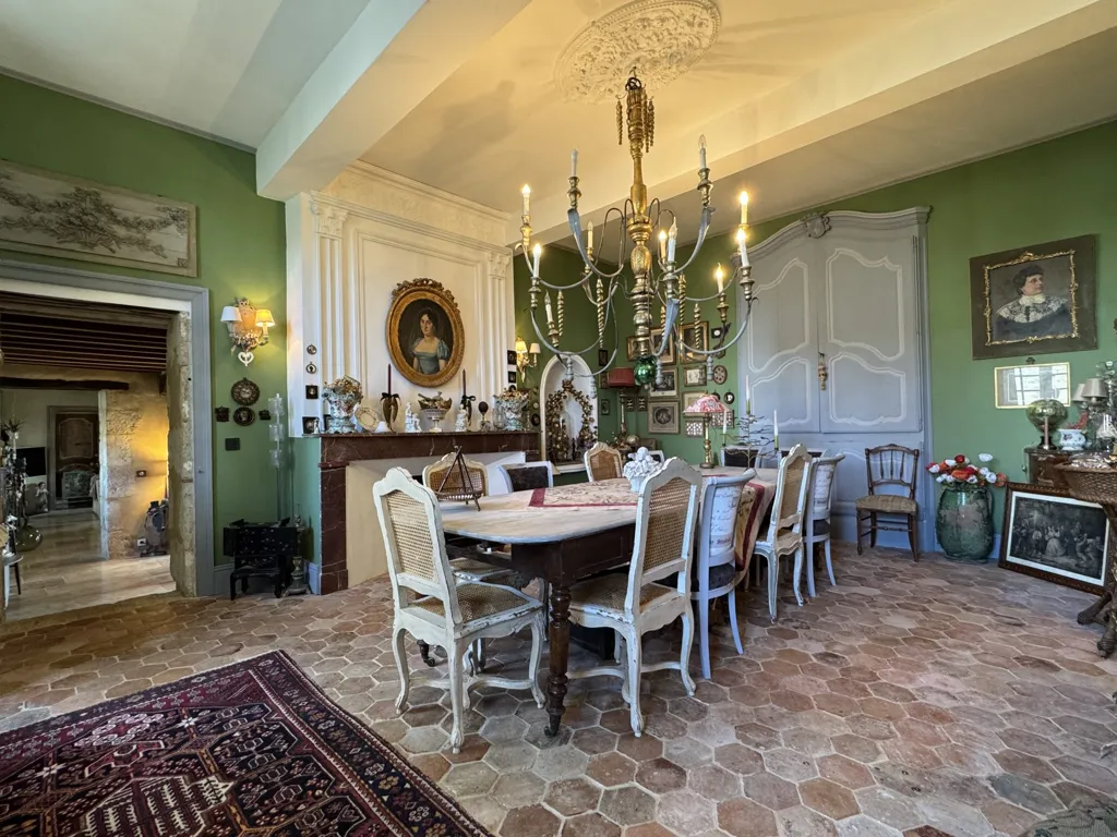 Salle à manger - Propriété en Pierre avec Maison d'Amis à Condom