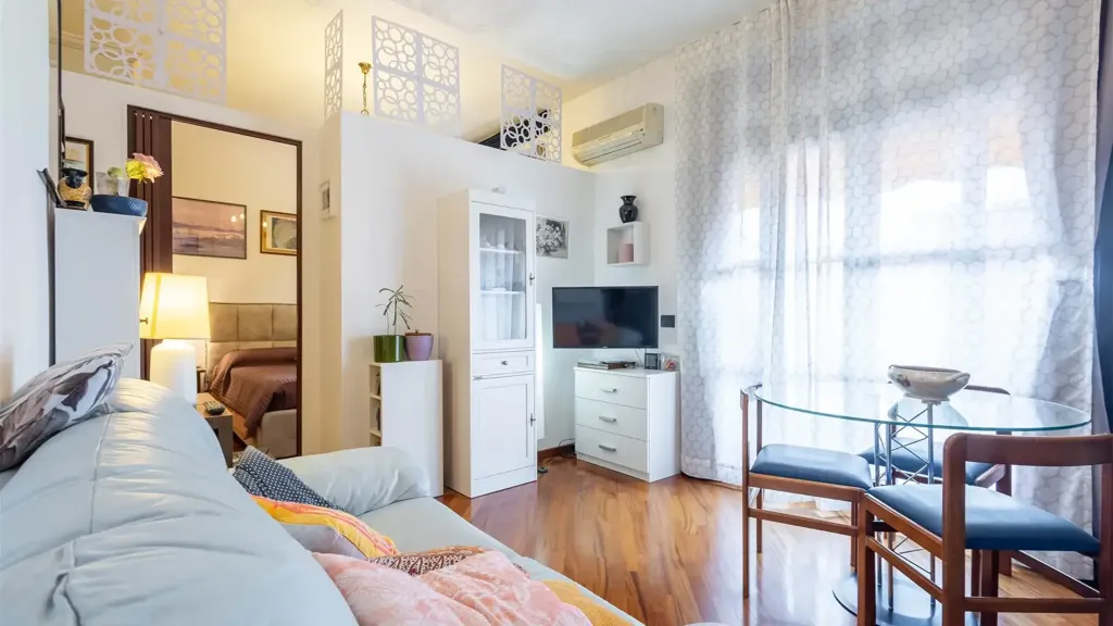 2-room apartment in IT