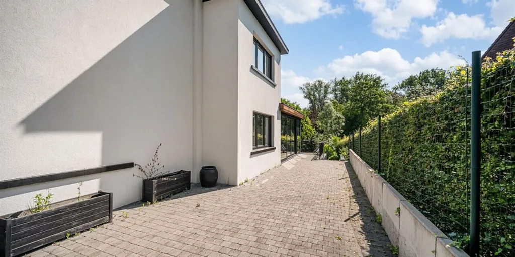 Esterno - Half-Open House with Garden in Quiet Area
