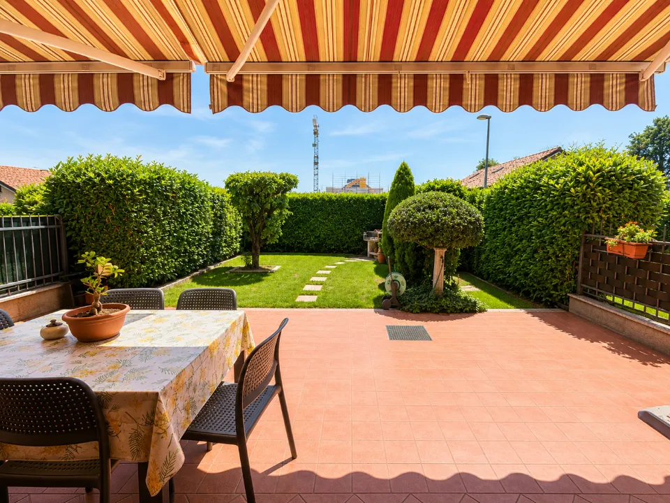Terrass - Terrace House with Private Garden in Pianezza