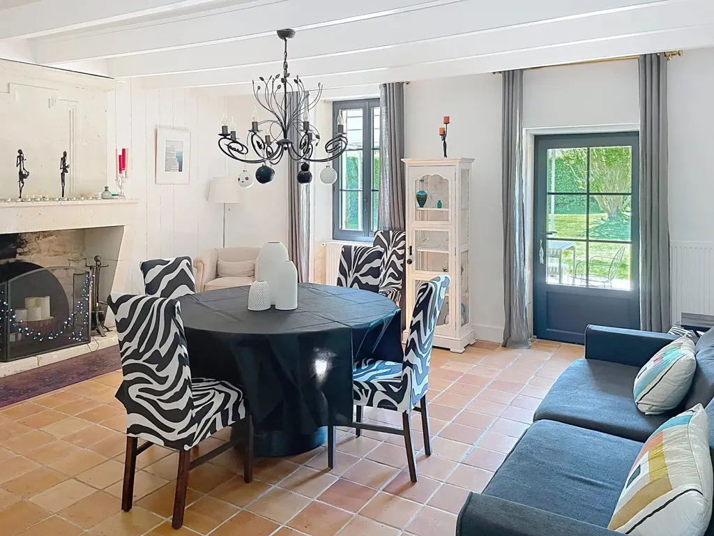 Living Room - Charentaise House with Pool near Royan