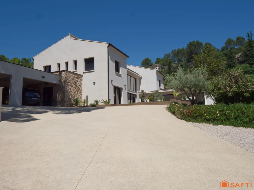Extérieur - Villa Contemporaine avec Piscine à Pujaut