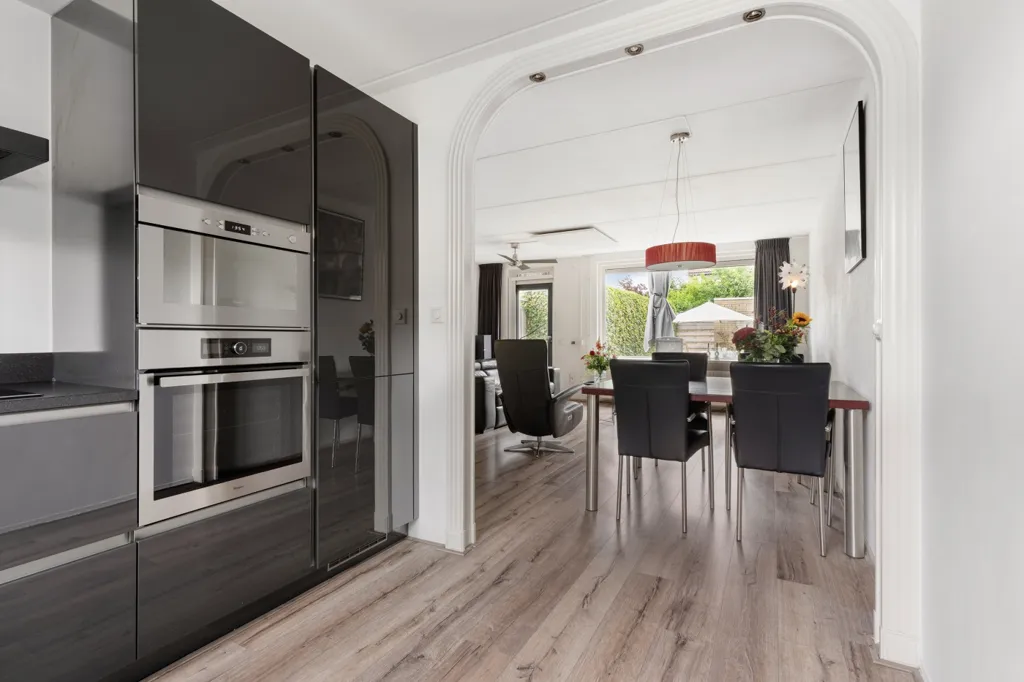 Cuisine - Corner House with Garden in Westervoort
