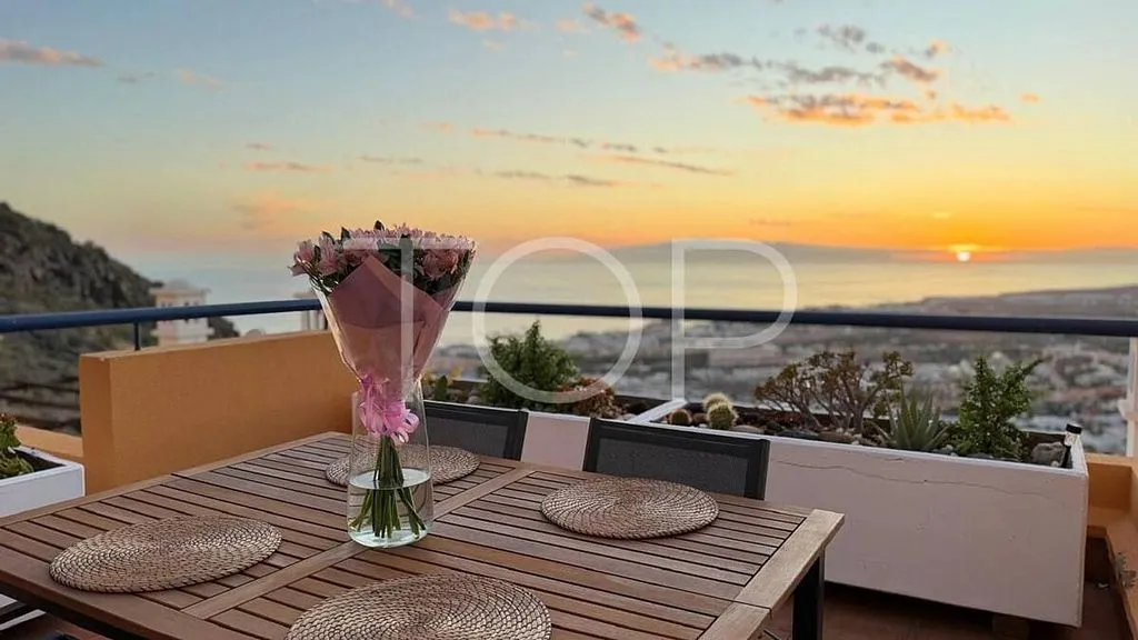 Terrass - Penthouse with Pool in Costa Adeje