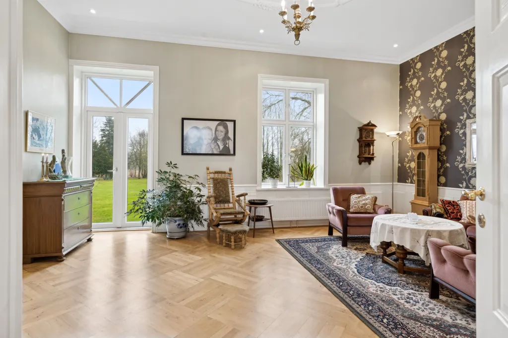 Living Room - Historic Manor with Garden in Midtsjælland