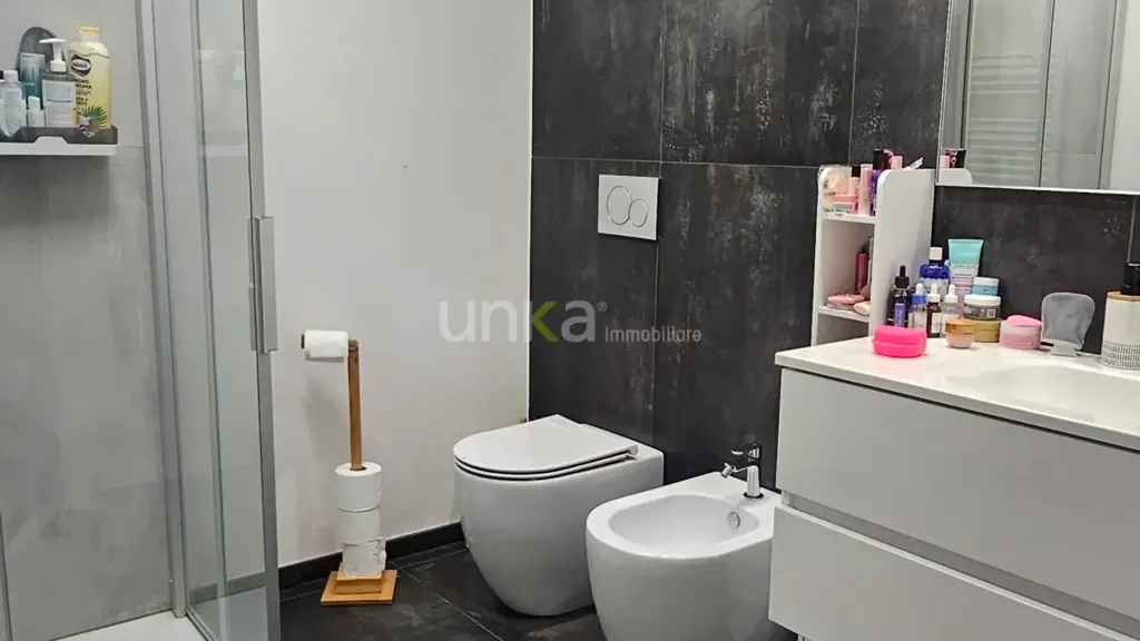 Bathrooms - Modernised Apartment with Terrace in Jesi