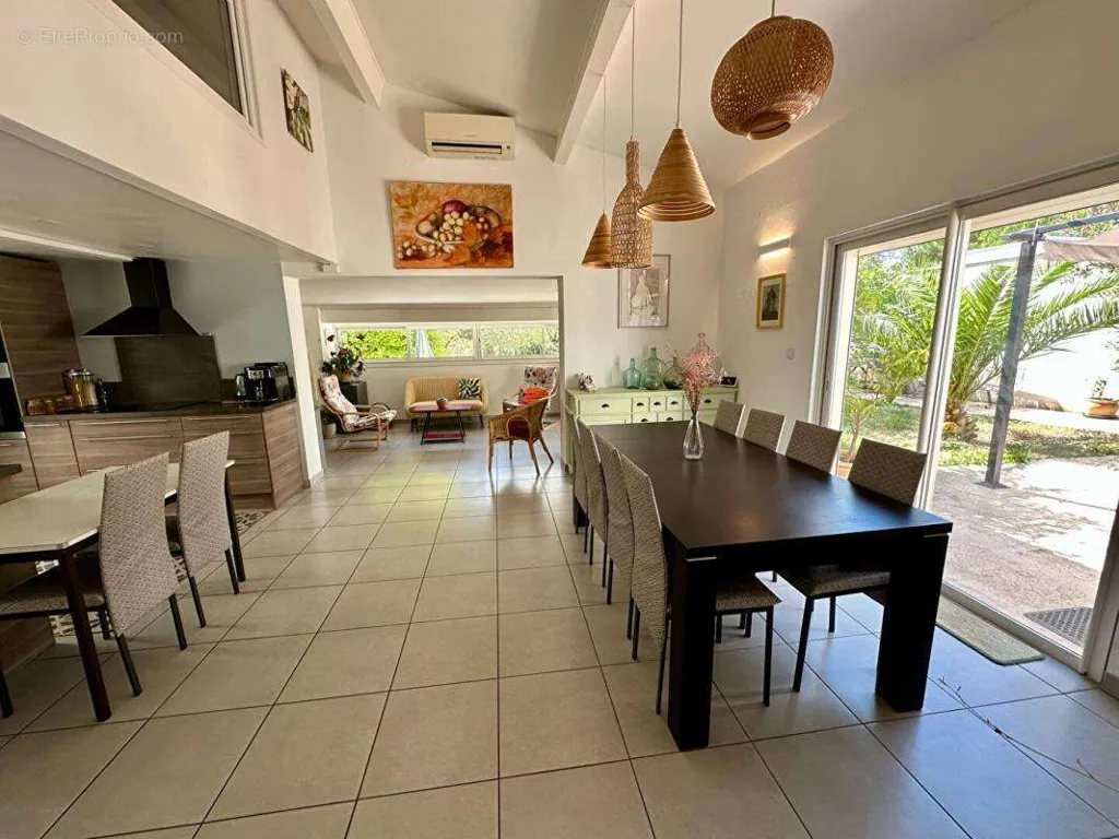Salle à manger - Villa de Plain-pied avec Piscine entre Pignan et Cournonterral