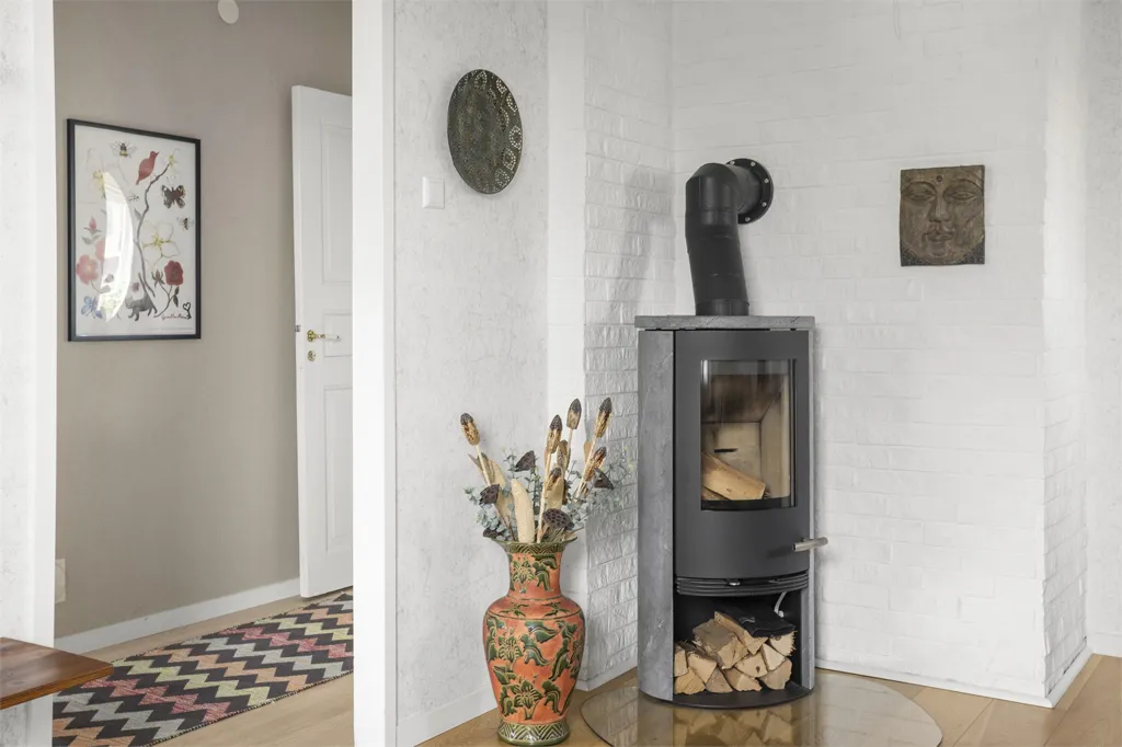 Elutuba - Charming 1933 Villa with Garden in Central Location