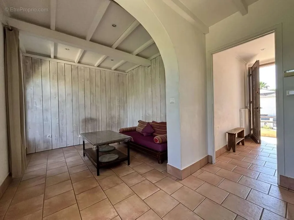Elutuba - Charming Flat with Balcony in Le Cannet